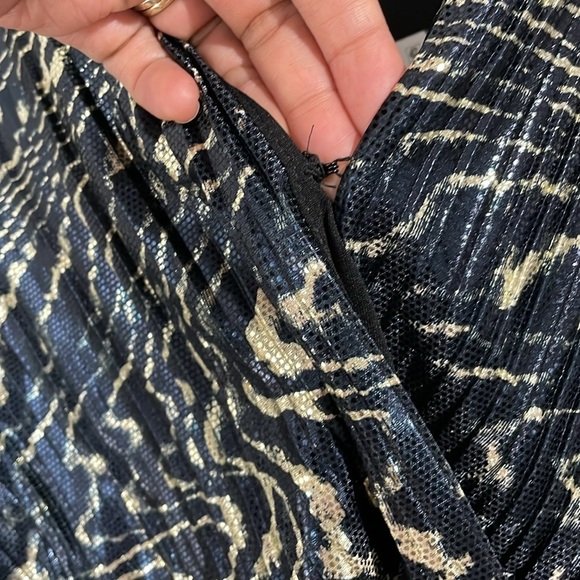 NEW Michael Kors Womens S Pleated Metallic Fit Black Gold Mini Wrap Dress - Picture 10 of 12